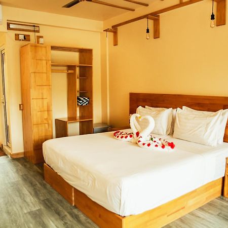 Relax Lodge Thoddoo Bagian luar foto