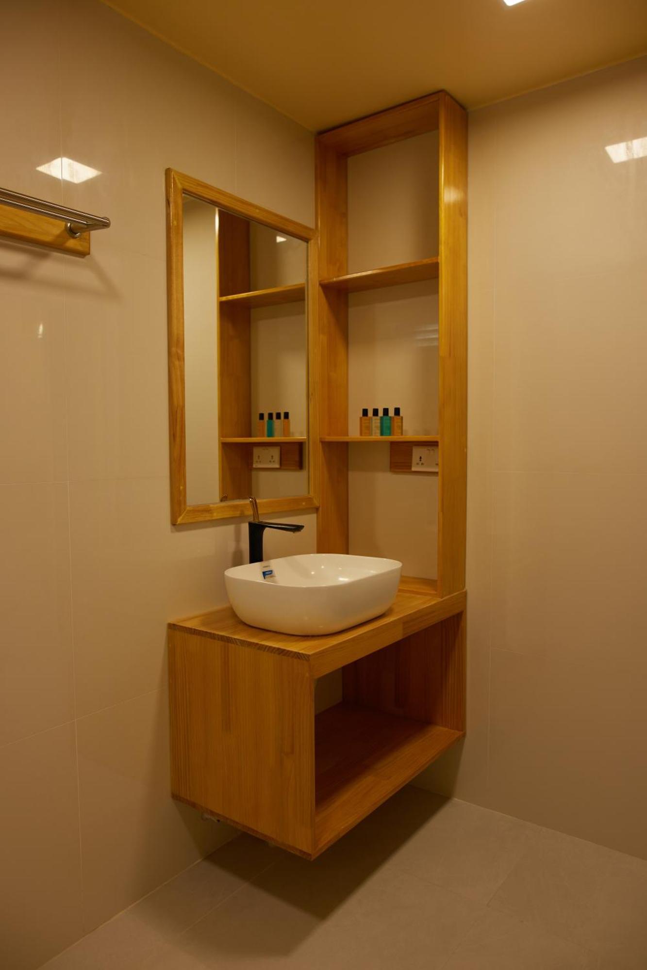 Relax Lodge Thoddoo Bagian luar foto