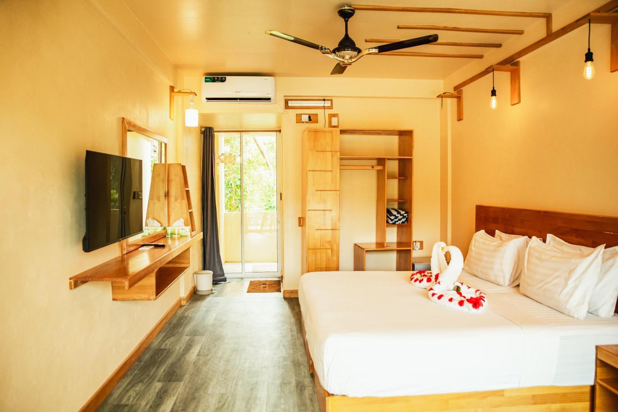Relax Lodge Thoddoo Bagian luar foto